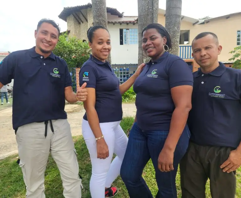 Corporación Corbanaexport Comercio justo en Colombia Bananeros de Urabá Desarrollo sostenible Recursos Fairtrade Proyectos sociales en Urabá Apoyo a comunidades agrícolas Sostenibilidad en el banano Responsabilidad social empresarial Impacto comunitario Colombia